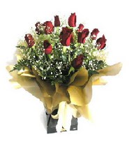  Bilecik çiçekçi internetten çiçek siparişi  11 adet kirmizi gül  buketi