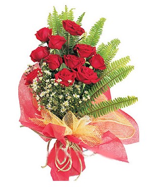  Bilecik çiçekçi İnternetten çiçek siparişi  11 adet kırmızı güllerden buket modeli