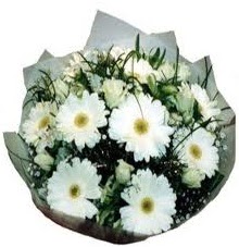 Eşime sevgilime en güzel hediye  Bilecik çiçekçi hediye sevgilime hediye çiçek 
