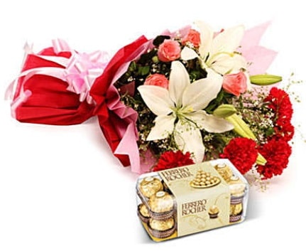 Karışık buket ve kutu çikolata  Bilecik çiçekçi çiçek , çiçekçi , çiçekçilik 